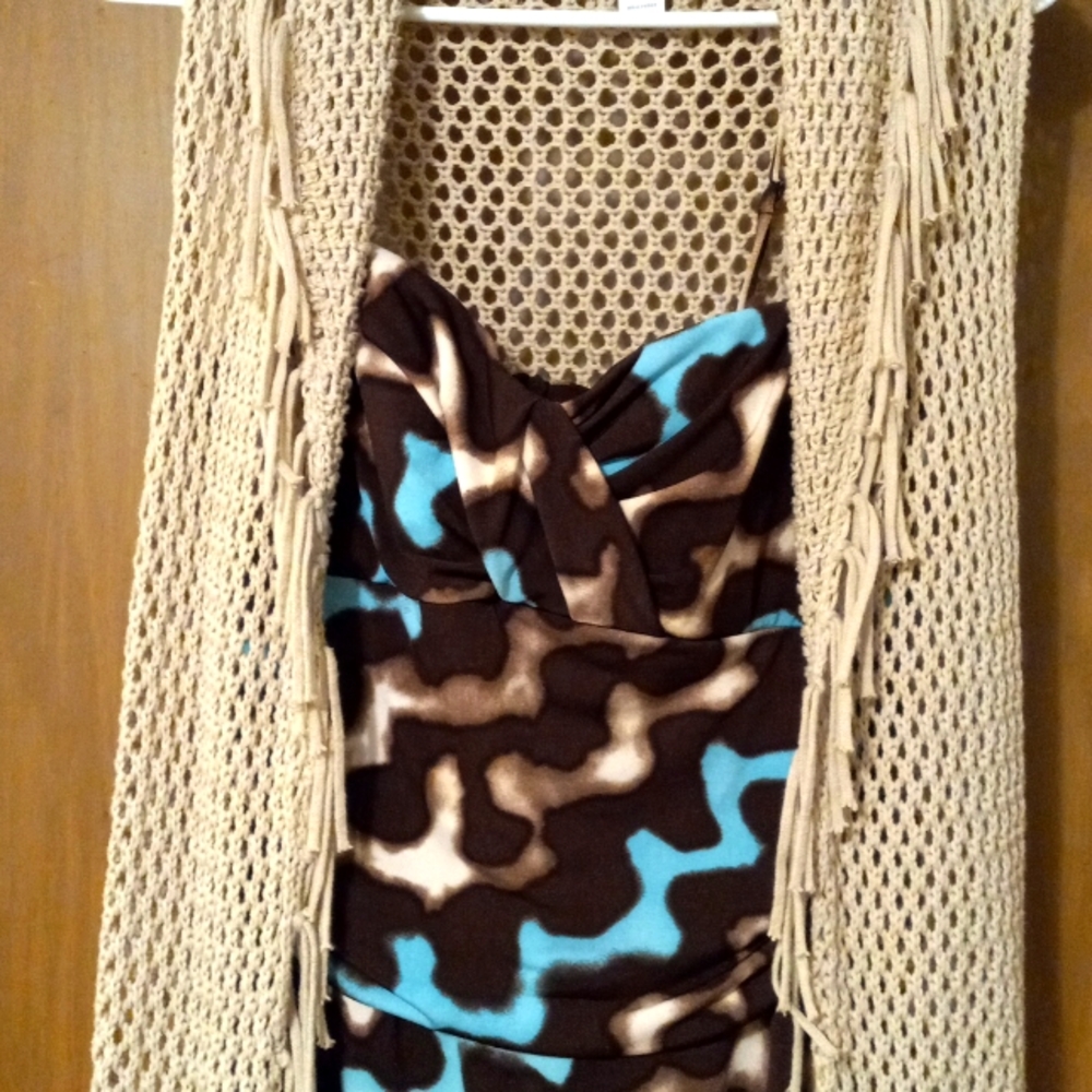 Sleeveless  sweater
